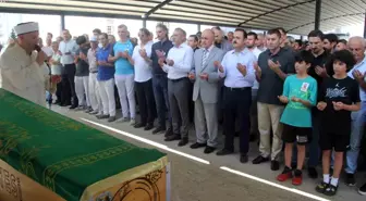 Başına Saçma İsebet Eden Doktor Hayatını Kaybetti