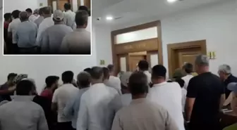 Kahramanmaraş'ta susuz kalan vatandaşlar bidonlarla belediyeyi bastı