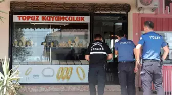 Antalya'da Kuyumcuya Bıçakla Gasp: Hırsız Yakalandı
