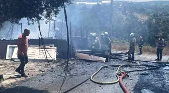 Ümraniye'de Kömürlüğünde Yangın Çıktı