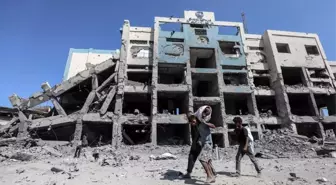 İsrail'in Gazze'deki Hava Saldırısında 27 Filistinli Hayatını Kaybetti