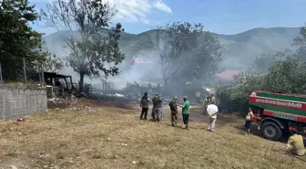 Kastamonu'da Yangın: Bir Ev ve Ambar Kullanılamaz Hale Geldi