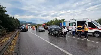 Sakarya'da Zincirleme Trafik Kazası: 10 Yaralı