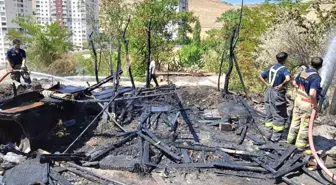 Ankara'da Yangın 33 Kanatlı Hayvanın Telef Olmasına Neden Oldu