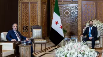 Bakan Fidan, Şam'da Suriye Cumhurbaşkanı Şara ile bir araya geldi