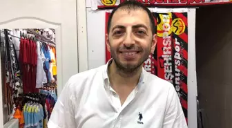 Ömer Karanfil, Bankacılıktan Forma Satıcılığına Dönüş Yaptı