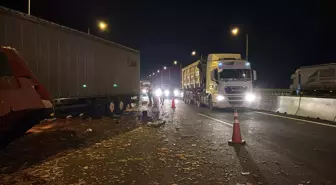 Bolu'da TIR Kazası: Ulaşım Aksadı