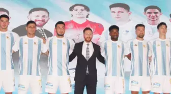 Erzurumspor FK'da Yeni Transferler İçin İmza Töreni