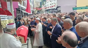 Eski Bakan Mustafa Demir, Trabzon'da Toprağa Verildi