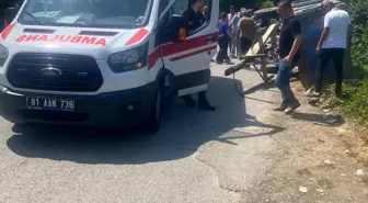 Düzce'de Fındık İşçilerini Taşıyan Traktör Devrildi: 8 Yaralı
