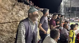 Karacaören Mahallesi'nde Geleneksel Halı Saha Turnuvası Yoğun İlgi Görüyor