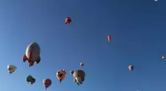Kapadokya'da 6. Balon Festivali Rüzgar Gibi Geçti