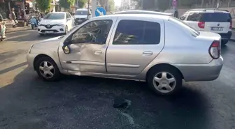 Antalya'da Trafik Kazası: Motosiklet Sürücüsü Yaralandı