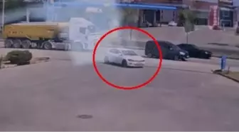 İnegöl'de TIR'a Çarpan Otomobilin Sürücüsü Ağır Yaralandı