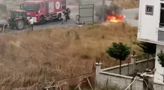 Tekirdağ'da Seyir Halindeki Otomobil Alev Aldı, Yolcular Kurtuldu