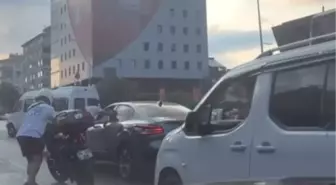 İstanbul'da Trafik Kazası Sonrası Saldırı Anı Kameralara Yansıdı