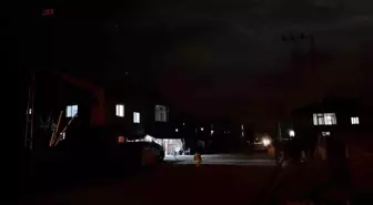 Yüksekova'da Karanlık Cadde Uyarısı: Sakinlerden Yetkililere Çağrı