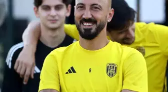 Ahmet İlhan Özek: 'Bu Takım Şampiyonluğa İnanıyor'