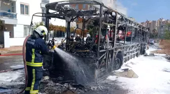 Antalya'da Park Halindeki Otobüs Yangınında Can Kaybı Yok