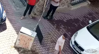 Esenyurt'ta Televizyon Hırsızı Sokak Ortasında Yakalandı