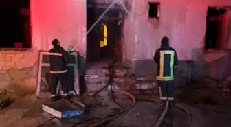 Konya'da Kullanılmayan Evde Yangın Çıktı