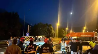 Adana'da Kırmızı Işıkta Geçen Otomobil Kazaya Neden Oldu: 5 Yaralı