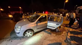 Kayseri'de Trafik Kazası: İki Yaralı ve Sıkışan Kadın Kurtarıldı