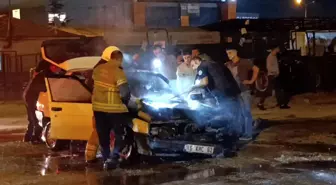 İnegöl'de Seyir Halindeki Otomobil Alev Alev Yandı