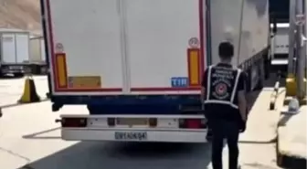 Yüksekova'da Tırda 65 Kilo Uyuşturucu Ele Geçirildi