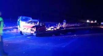 Adıyaman'da İki Otomobil Çarpıştı: 2 Yaralı
