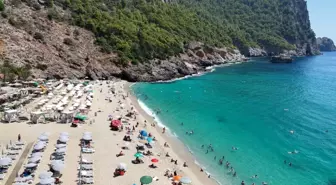 Kleopatra Plajı, Ağustos Ayında Tatilcilerle Dolu