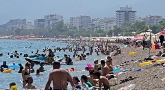 Antalya'da deniz bile yanıyor! Sıcaklık 32 dereceye ulaştı