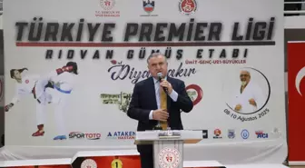 Bakan Bak, Diyarbakır'da Spor Yatırımlarını Açıkladı