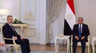 Dışişleri Bakanı Hakan Fidan Mısır'da Abdulfettah es-Sisi ile Görüştü
