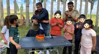 Hamur'da Öksüz ve Yetim Çocuklar İçin Doğum Günü Kutlaması