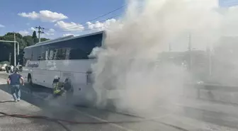 Manisa'da Yolcu Otobüsünde Yangın Çıktı