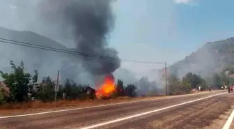 Kastamonu'da Tarlada Yangın: Samanlık Kullanılamaz Hale Geldi