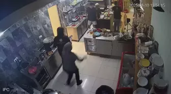 Manisa'da Deprem Anı Kafeteryanın Kamerasında