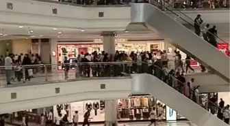 Bursa'da AVM'de Deprem Panik Yarattı