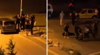 Bursa'da gençlerin kavgası caddeyi boks ringine çevirdi