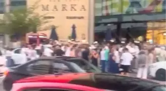 Balıkesir'deki Deprem Bursa'daki AVM'leri Vurdu