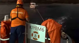Bodrum'da Arıza Yapan Tekne Kıyı Emniyeti Tarafından Kurtarıldı