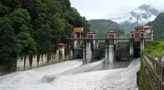 Nepal'deki A Hidroelektrik Santrali 3 Milyar Kilovatsaat Elektrik Üretti