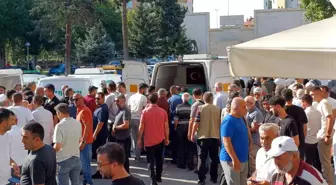 Kayseri'de Eşinin Tabancasıyla Öldürülen Kadın Toprağa Verildi