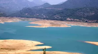 Adana'daki Kuraklık Üreticileri Zor Durumda Bıraktı