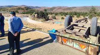 Sivas'ta Traktör Kazasında İki Kişi Hayatını Kaybetti