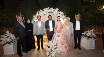 Hatay Valisi, Gazeteci Çiftinin Nişan Törenine Katıldı