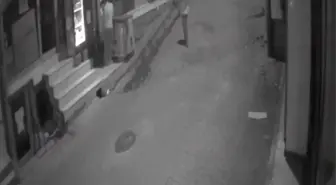 Batman'da Hırsızlar Dondurma Dolabını Kırarak Ürün Çaldı