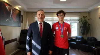 Yüzücü Yaman Rüzgar Kızılet, Paralimpik Avrupa Gençlik Oyunları'ndan Gümüş Madalya ile Döndü