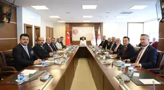 Aile ve Sosyal Hizmetler Bakanı Harp Malulü Gaziler Derneği Yetkililerini Kabul Etti